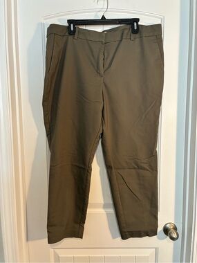 H&M Olive Green Women's Dress Pants - Straight Leg